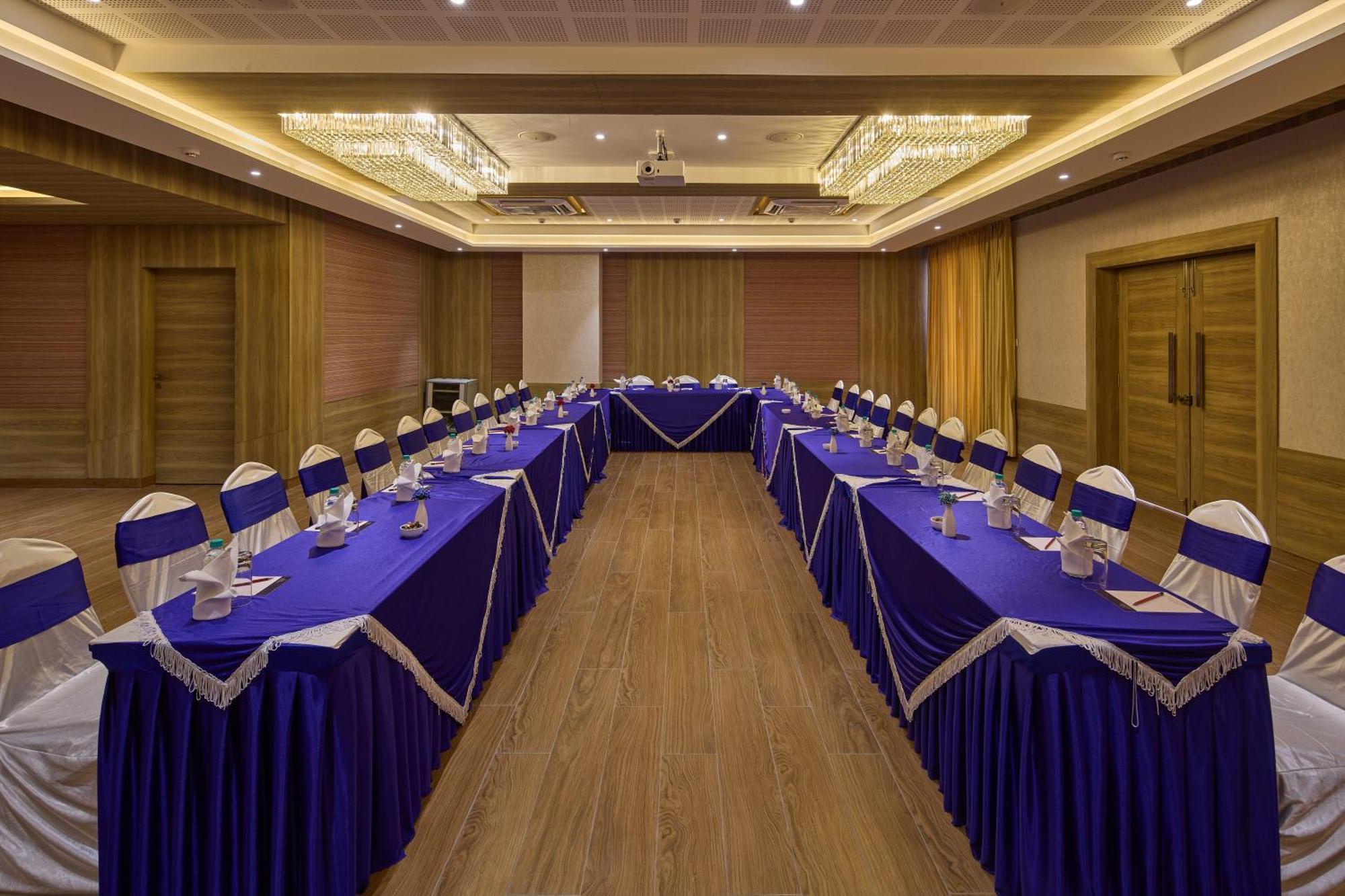 Grand Continent Hosur A Sarovar Portico Affiliate Hotel Hosūr Exterior foto